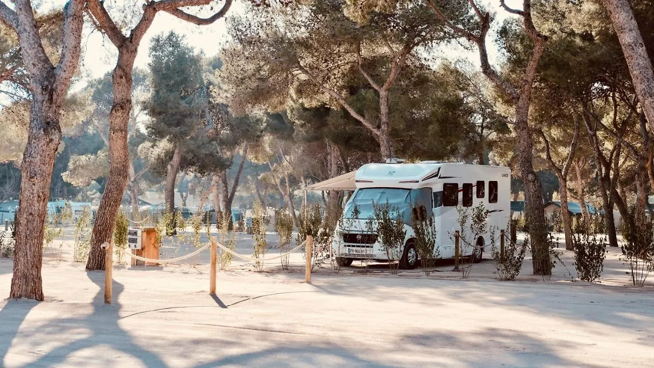 Holacamp Sitges Garrofer 2*,