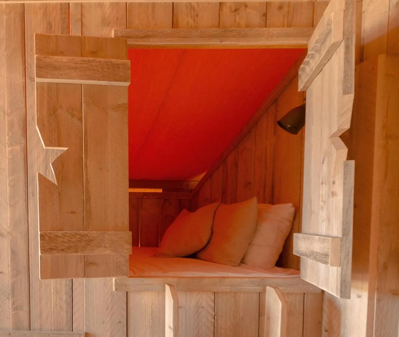 ** Camping Holacamp Sitges Garrofer Spanje