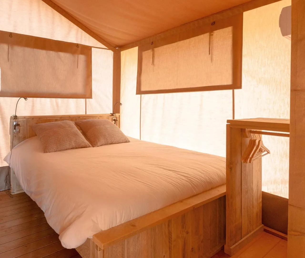 Campsite Holacamp Sitges Garrofer